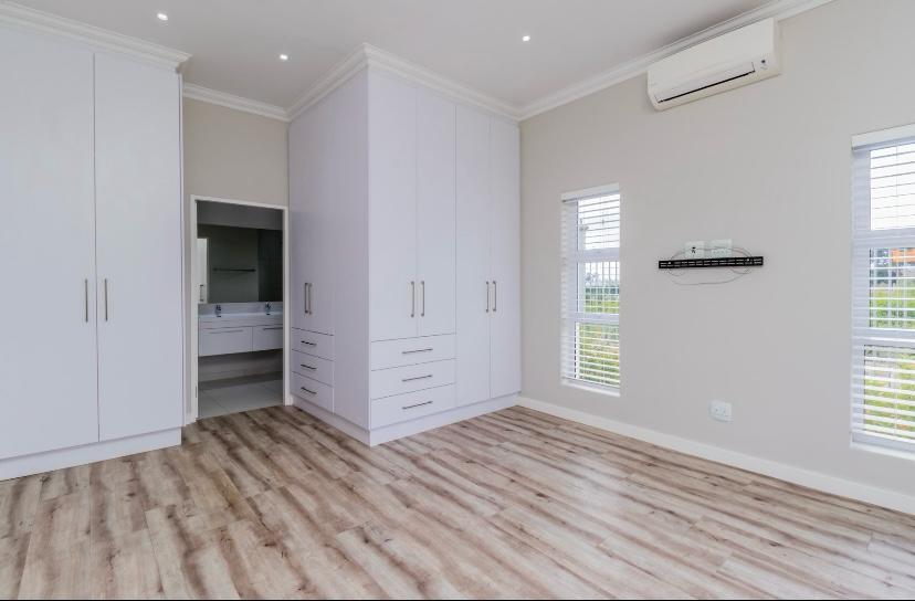 3 Bedroom Property for Sale in Val De Vie Estate Western Cape